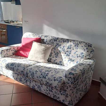 La Porta Blu Apartment *